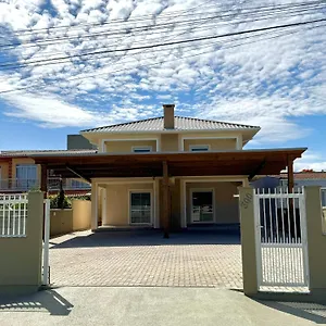  Casa de Férias Casa Na Em Sc Com Wi-fi E Churrasqueira